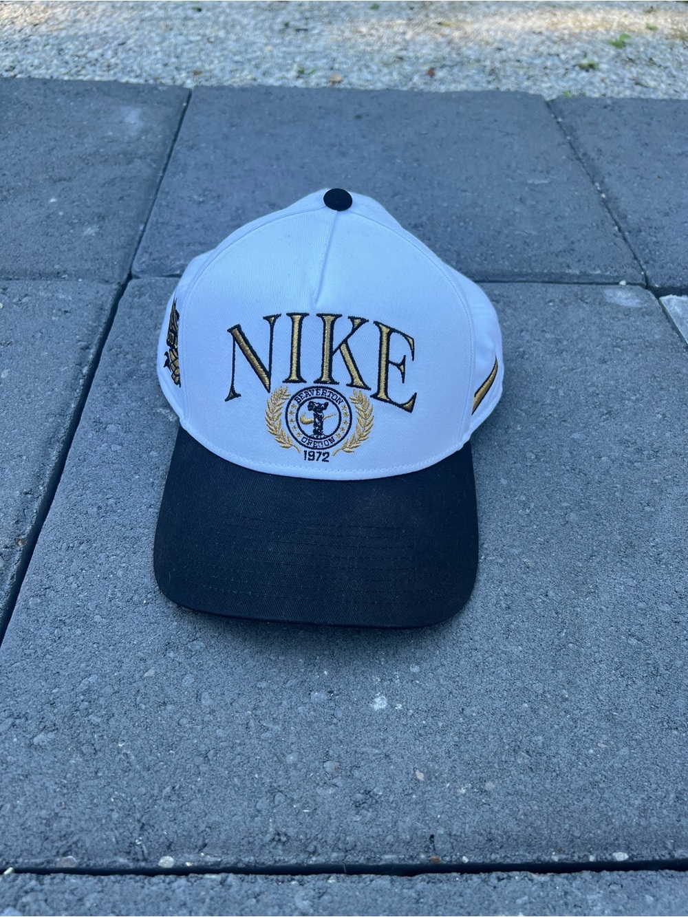 Nike White, Black and Gold Embroidered Logo Cap